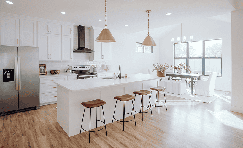 Featured image for the article: How to Choose Vinyl Plank Flooring