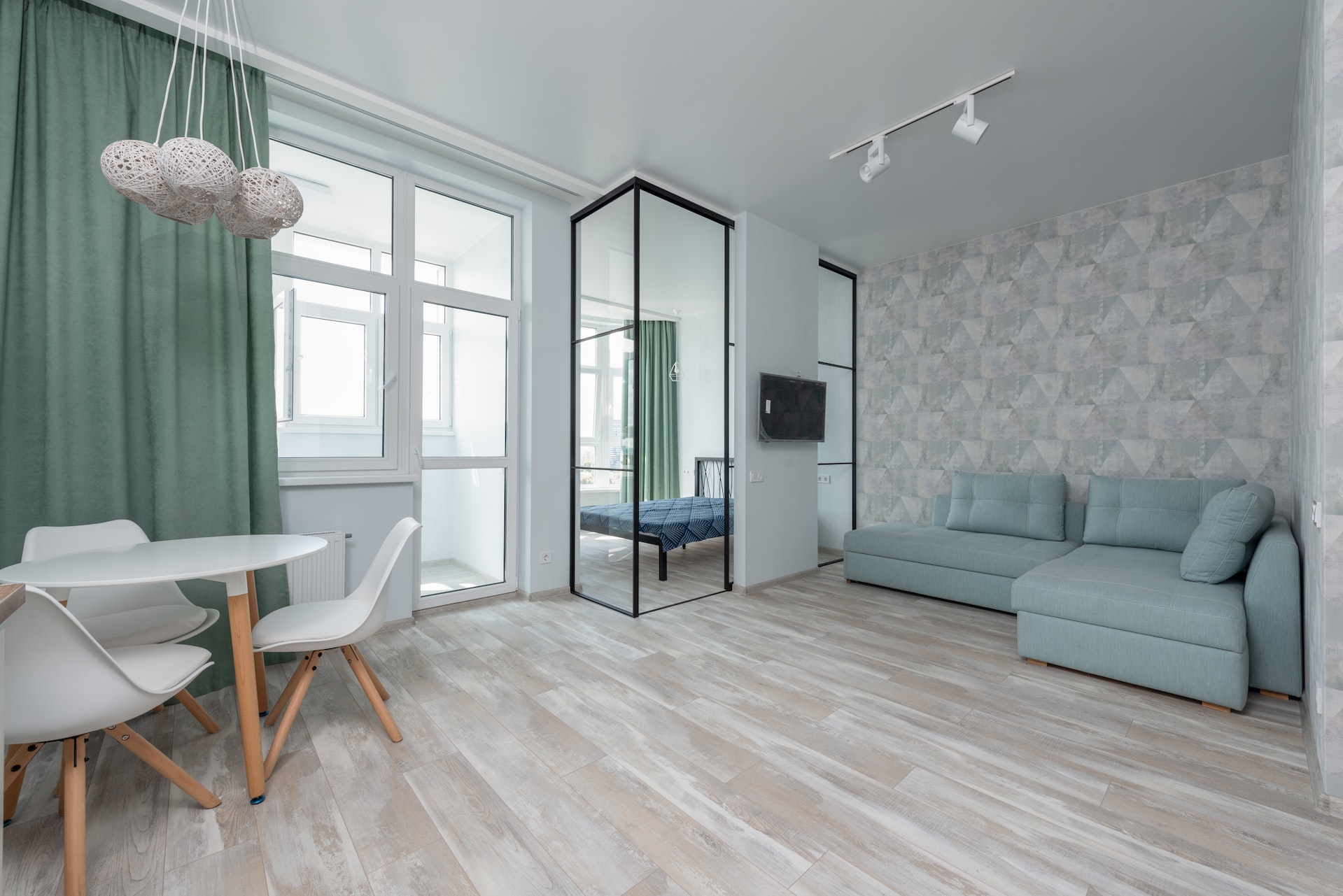 Residential Laminate Flooring Services